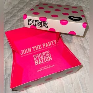 🩷VS PINK SMALL WHITE WITH PINK POLKS DOTS & DOG ON FRONT🩷